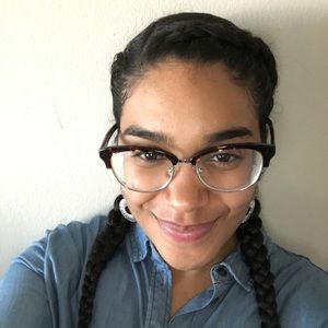 Meet your Posher, Elizabeth